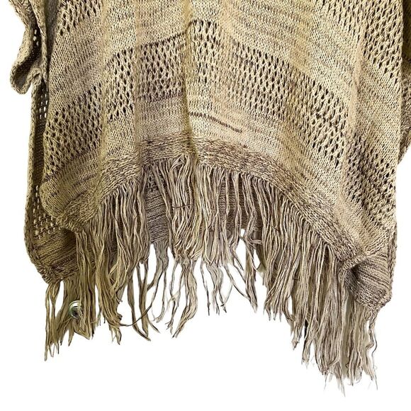 Ecote Tan Beige Open Knit Fringe Bohemian V neck Poncho Sweater Size Medium - Picture 6 of 8